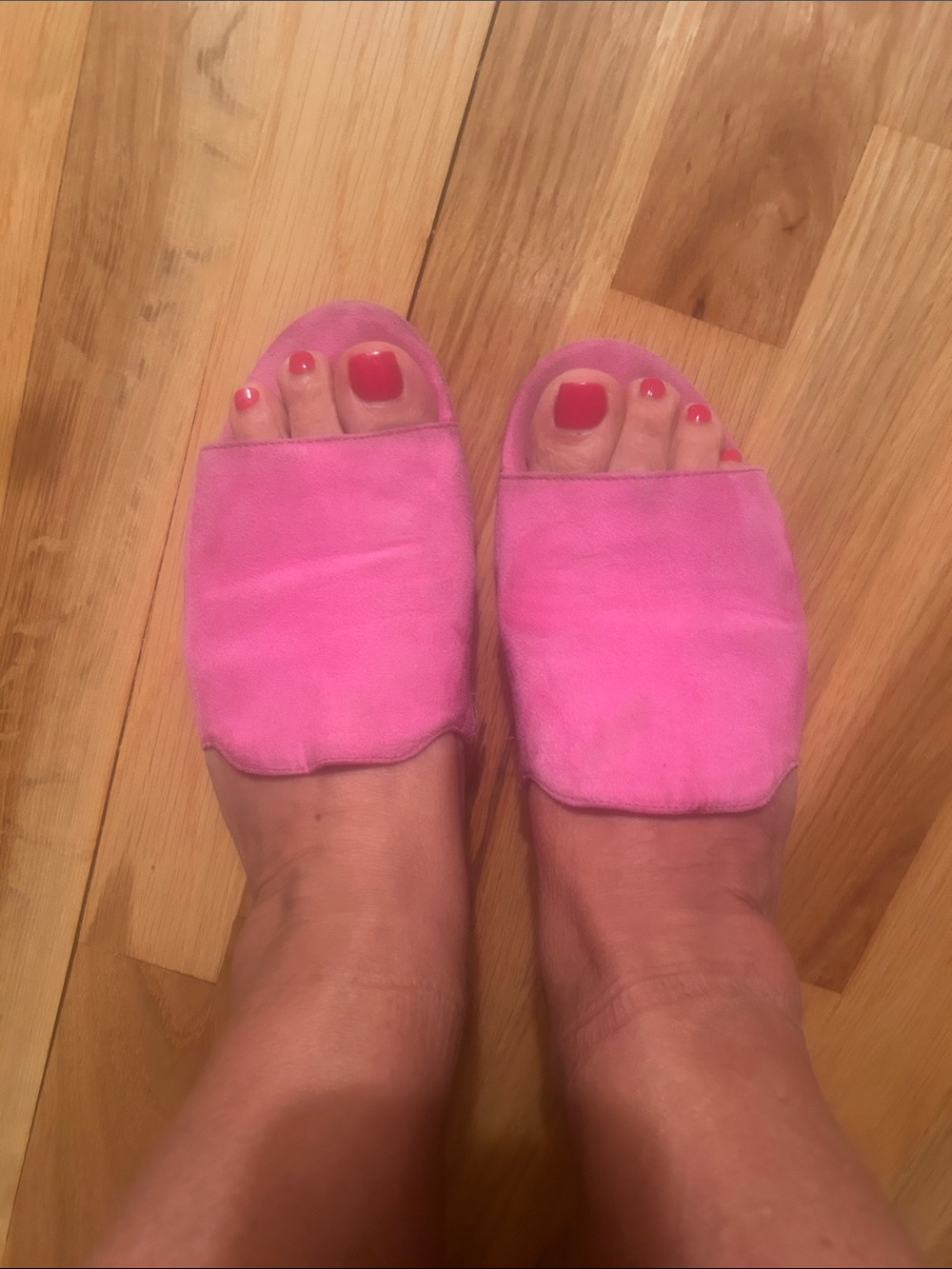 Reaction Kenneth Cole Pink Slide Mules